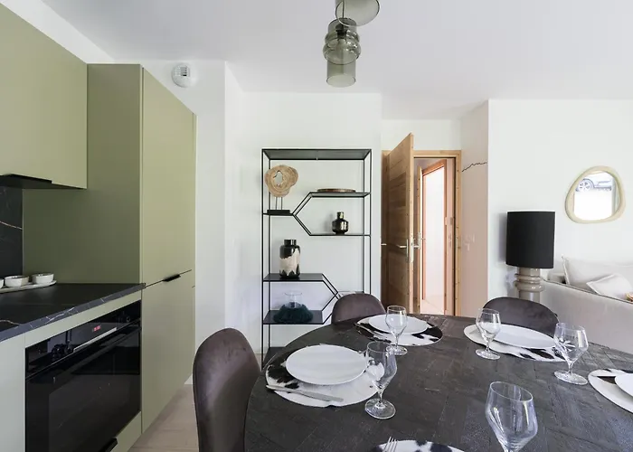 Lägenhet Sunny - Luxury Flat With Services